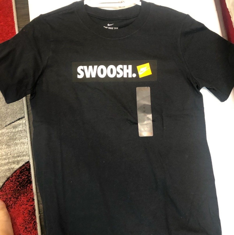 Nike swoosh Tee
